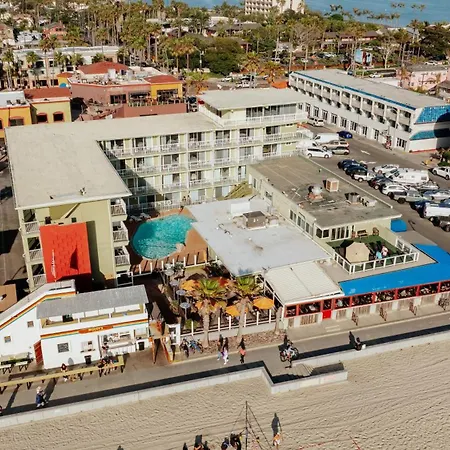 Surfer Beach Hotel-2